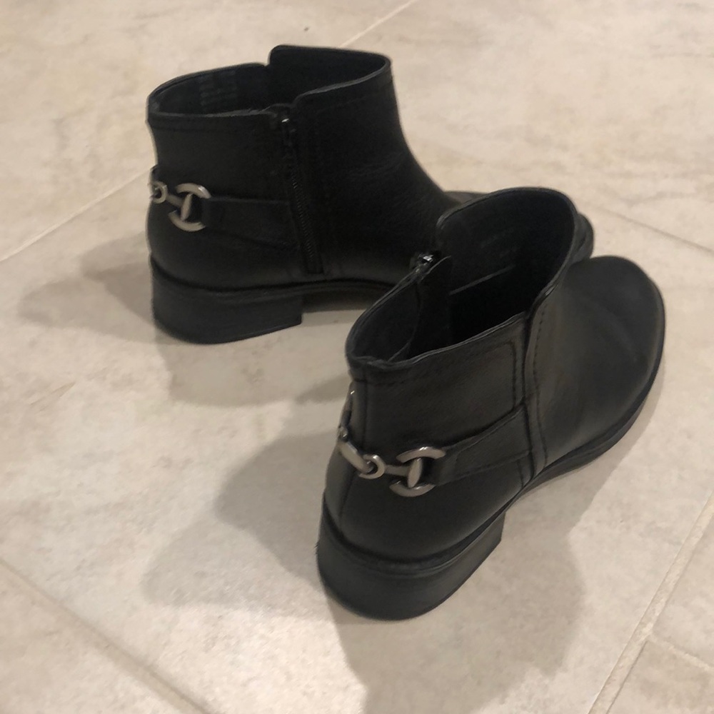 Boots - Picture 2 of 5